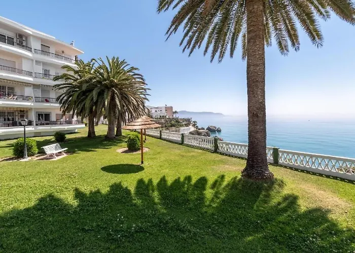 Perfect Family In Acapulco Playa, Nerja