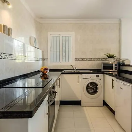 Perfect Family In Acapulco Playa, Nerja